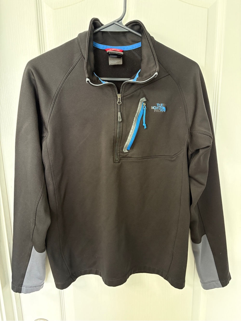 Men's North Face 1/2 Zip Size Medium